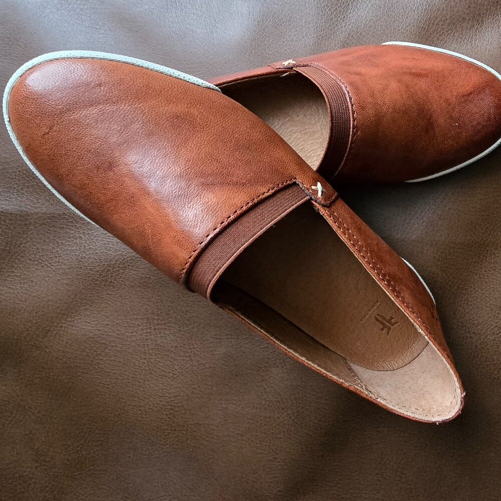 FRYE Melanie Slip On Leather Upper  Cognac (Brown) Ladies Size 6M NWT